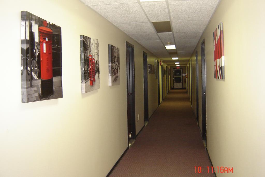 Midway Motel Radisson Bagian luar foto