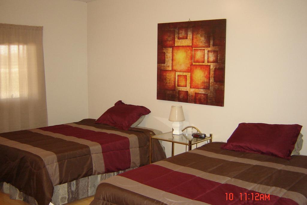 Midway Motel Radisson Ruang foto